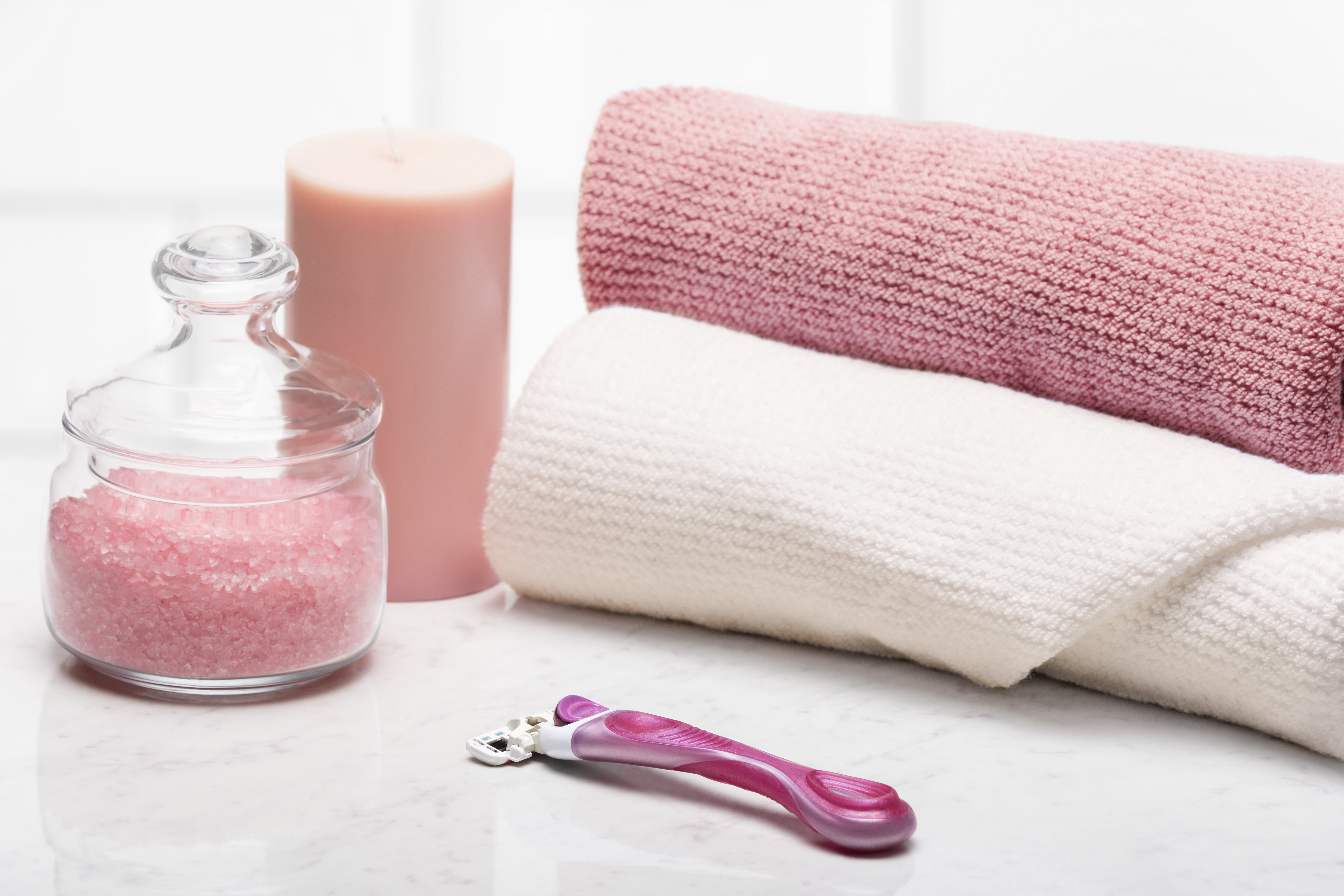 Без раздражения: как правильно побрить ноги