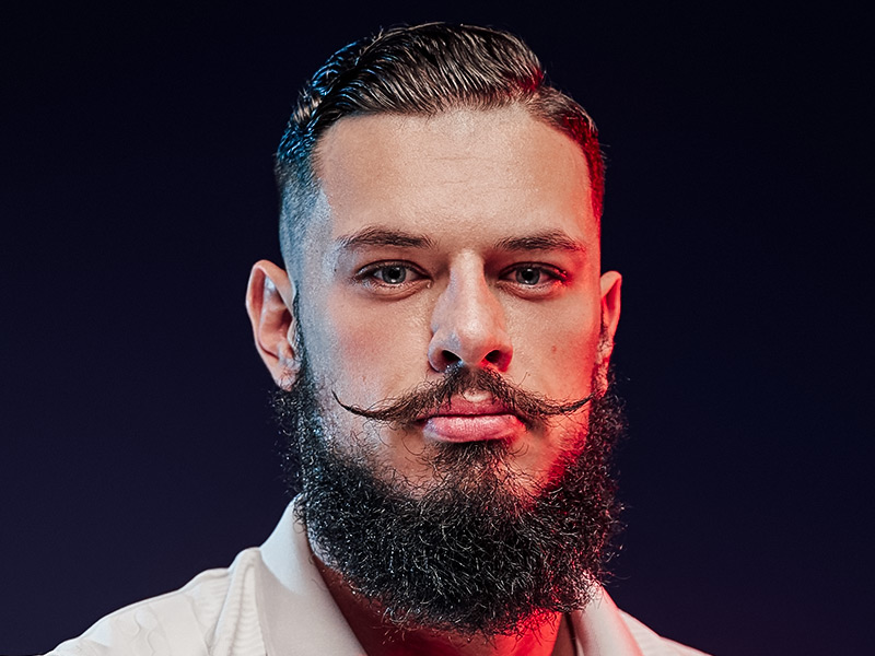 Какие бывают усы и как выбрать нужную форму