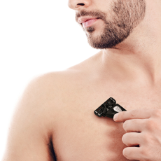 Как брить волосы на груди.