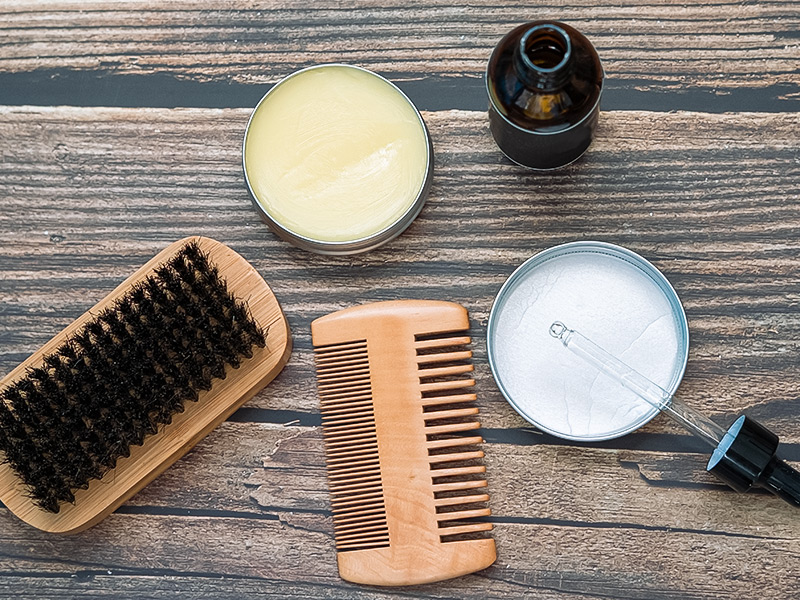 Секутся волосы на бороде – что делать и как спасать